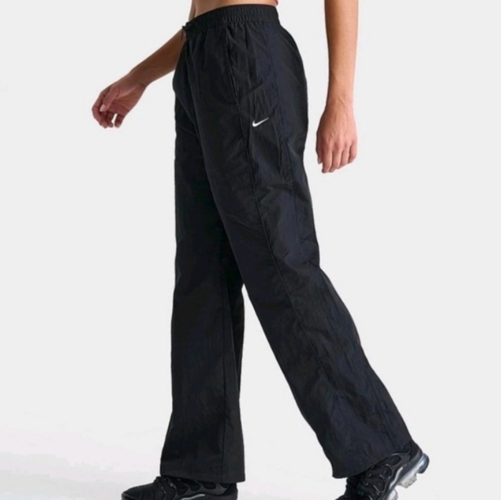 Nike Women's Black Athletic Windrunner Pants Sz Xl